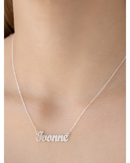 Collar con nombre clásico Plata